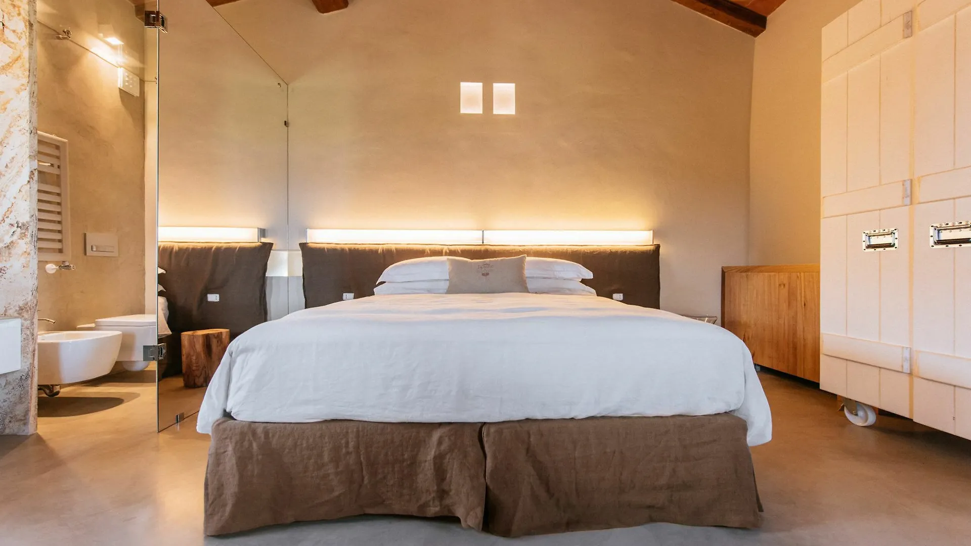 Farm stay Torre Di Baratti Bio Resort Populonia Italy