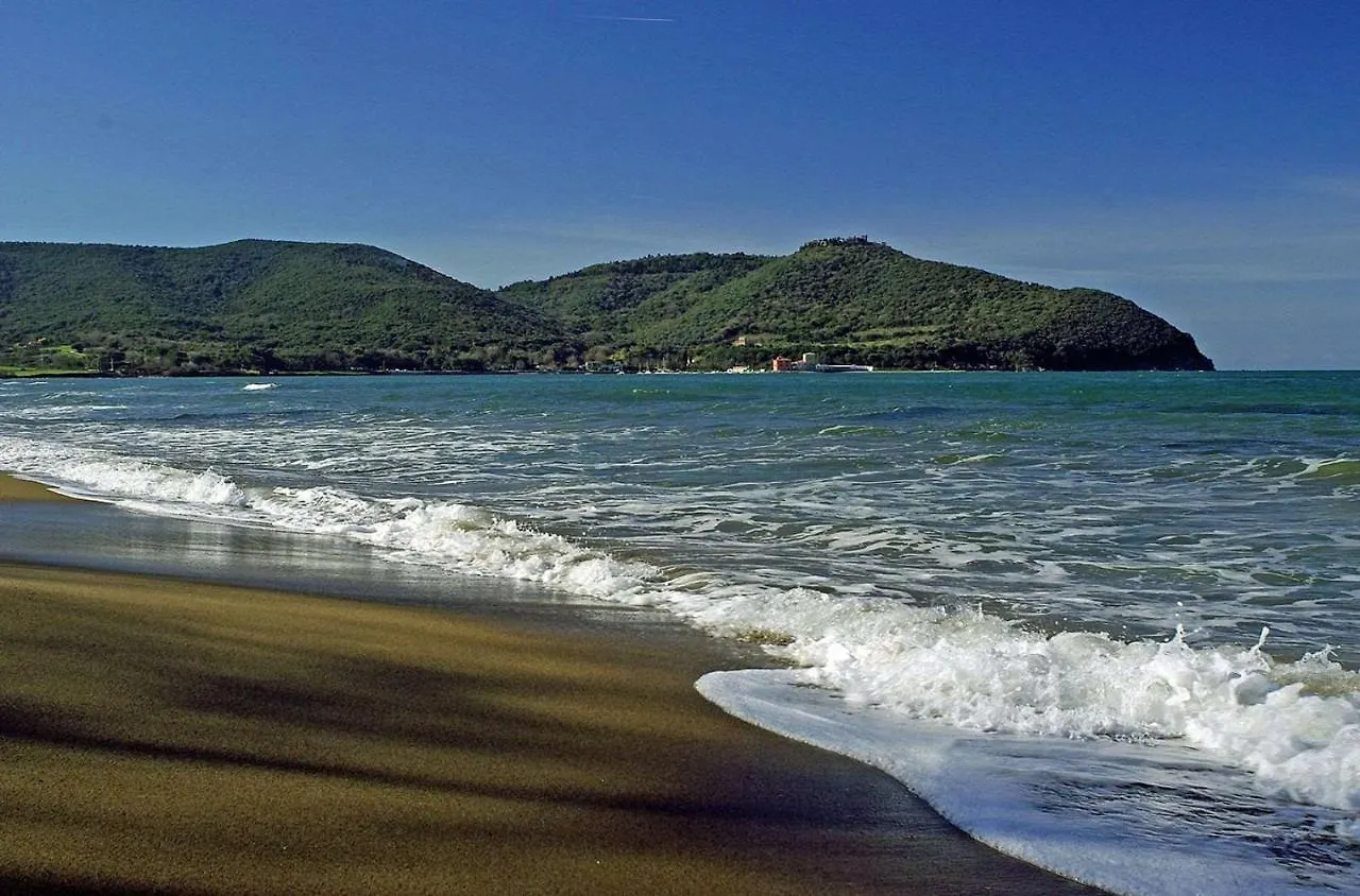 Torre Di Baratti Bio Resort Populonia 0*,
