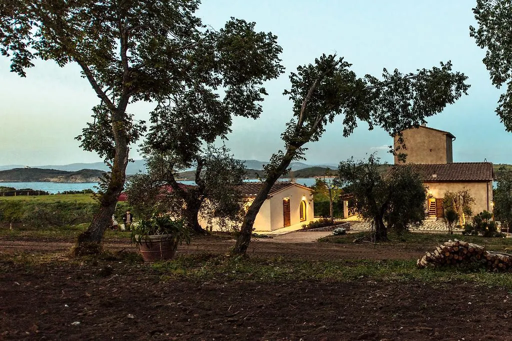 Torre Di Baratti Bio Resort بوبولونيا 0*,