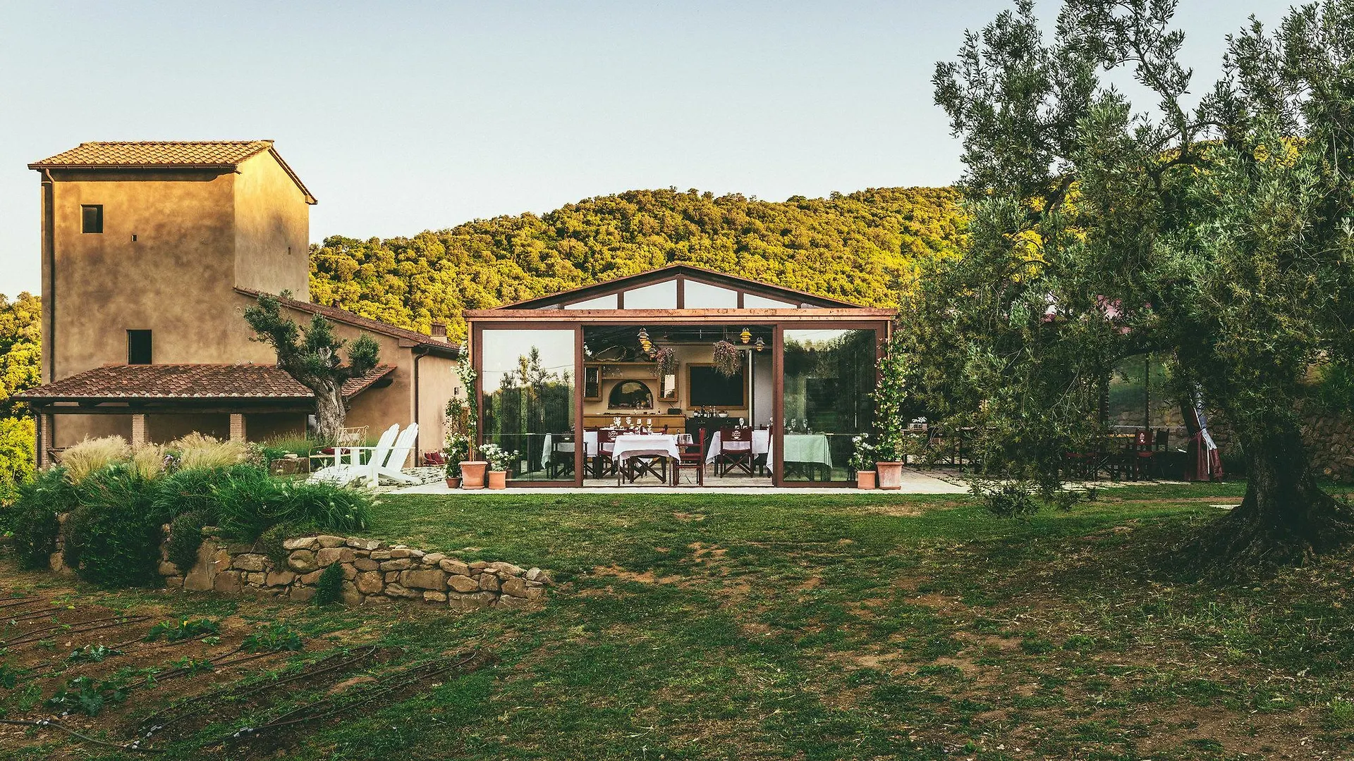 Torre Di Baratti Bio Resort بوبولونيا